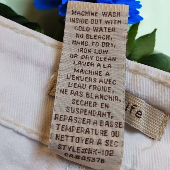 ❤️🛍️Urban Life Tie-Dye White/ Blue Jean Shorts Size 9/10 with Rolled Cuffs❤️🛍️ - Picture 6 of 7